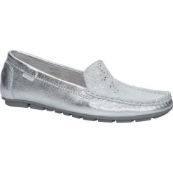 Srebrne mokasyny skórzane nessi 62606. Szare mokasyny damskie Nessi, ze skóry, eleganckie, na obcasie. Za 289,99 zł.