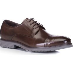 Buty męskie. Pomarańczowe półbuty męskie Wittchen, bez wzorów, ze skóry, eleganckie, na sznurówki. W wyprzedaży za 239,90 zł.