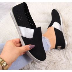 Tenisówki damskie espadryle ażurowe czarne McKeylor - czarny. Czarne espadryle damskie McKeylor, bez wzorów, bez obcasa. Za 39,99 zł.
