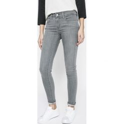 Levi's - Jeansy 710. Brązowe jeansy damskie rurki marki Levi's®, z bawełny. Za 369,90 zł.