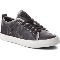 Tenisówki GUESS - FLJOI3 FAB12 BLACK. Czarne półbuty damskie Guess, z aplikacjami, z gumy, bez obcasa, na płaskiej podeszwie, bez zapięcia. W wyprzedaży za 259,00 zł.