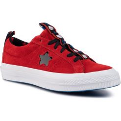 Tenisówki CONVERSE - One Star Ox 163905C Fiery Red/Black/White. Czerwone trampki i tenisówki damskie Converse, ze skóry. W wyprzedaży za 229,00 zł.
