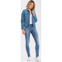 Dżinsy "Natalia" - Super Skinny fit - w kolorze błękitnym. Niebieskie rurki damskie marki Cross Jeans, z aplikacjami. W wyprzedaży za 113,95 zł.