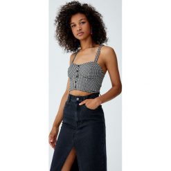 Top push-up w kratkę vichy. Czarne topy damskie Pull&Bear, w kratkę, bez kołnierzyka, bez rękawów. Za 48,90 zł.
