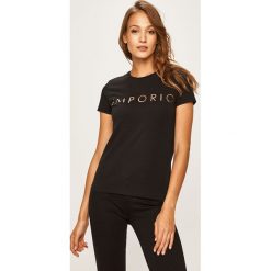 Emporio Armani - T-shirt. Czarne bluzki damskie Emporio Armani, s, z nadrukiem, z elastanu, z okrągłym kołnierzem. W wyprzedaży za 179,90 zł.
