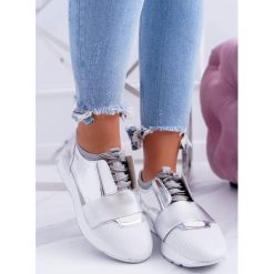 Lu Boo Damskie Srebrne Sportowe Buty Madoni. Szare buty sportowe damskie Tagless, bez wzorów, ze skóry ekologicznej, sportowe, na fitness i siłownię. Za 89,00 zł.