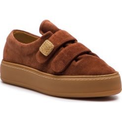 Sneakersy MAXMARA - 45268587600 Cuoio 001. Pomarańczowe półbuty damskie marki MaxMara, na co dzień, z aplikacjami, ze skóry, bez obcasa, na koturnie, bez zapięcia. W wyprzedaży za 1079,00 zł.