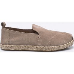 Toms - Espadryle. Brązowe espadryle damskie Toms, bez wzorów, ze skóry, bez obcasa, na płaskiej podeszwie. W wyprzedaży za 229,90 zł.