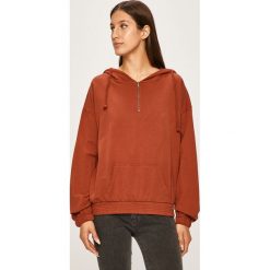 Answear - Bluza. Pomarańczowe bluzy damskie ANSWEAR, s, bez wzorów, z bawełny, z krótkim rękawem, krótkie, z kapturem. W wyprzedaży za 49,90 zł.