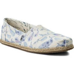 Espadryle TOMS - Classic 10011560 Multi Watercolor Whale Canvas. Niebieskie półbuty damskie Toms, bez wzorów, z tworzywa sztucznego, bez obcasa, na płaskiej podeszwie. W wyprzedaży za 199,00 zł.