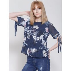 Bluzki damskie: Granatowa Bluzka Little Bit