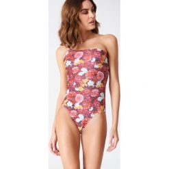 Stroje jednoczęściowe: NA-KD Swimwear Strój jednoczęściowy na jedno ramię – Multicolor