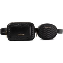 Saszetka nerka MICHAEL MICHAEL KORS - Jet Set 32F9GJ6N8I Black. Czarne nerki damskie MICHAEL Michael Kors, bez wzorów, ze skóry, młodzieżowe, bez dodatków. W wyprzedaży za 559,00 zł.