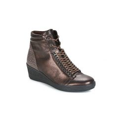 Buty Gabor POUBRE. Pomarańczowe trampki i tenisówki damskie Gabor, bez wzorów, bez zapięcia. Za 495,20 zł.