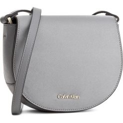 Torebka CALVIN KLEIN BLACK LABEL - Marissa Saddle Bag K60K603650 002. Szare listonoszki damskie marki Calvin Klein Black Label. W wyprzedaży za 279,00 zł.