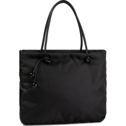 Torebka WEEKEND MAXMARA - Terry 55161794600 001. Czarne torebki klasyczne damskie Weekend Max Mara, bez wzorów, z materiału, klasyczne, na ramię, bez dodatków. W wyprzedaży za 479,00 zł.