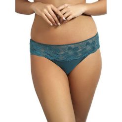 Stringi "Sapphire" w kolorze zielonym. Zielone stringi Kinga, s, w koronkowe wzory, z koronki. W wyprzedaży za 32,95 zł.