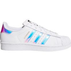 Buty adidas Superstar Junior "Hologram Iridescent" (AQ6278). Białe buty dziewczęce sportowe Adidas, bez wzorów, ze skóry, bez zapięcia, adidas superstar. Za 279,99 zł.