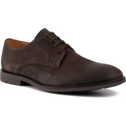 Półbuty CLARKS - Ronnie Walk 261438087 Dark Brown Nubuck. Pomarańczowe półbuty męskie Clarks, na co dzień, bez wzorów, ze skóry, klasyczne, bez zapięcia. Za 429,00 zł.