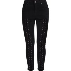 Topshop JAMIE Jeansy Slim Fit black. Czarne jeansy damskie marki Topshop, z elastanu. W wyprzedaży za 173,40 zł.