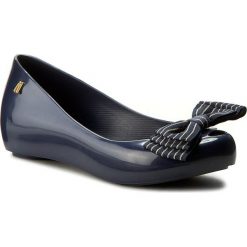 Baleriny MELISSA - Ultragirl Sweet XIII A 31955 Navy Blue 01682. Niebieskie baleriny damskie Melissa, bez wzorów, z tworzywa sztucznego, bez obcasa. W wyprzedaży za 199,00 zł.
