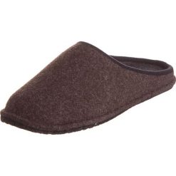 Kapcie "AL Franzi" w kolorze ciemnobrązowym. Brązowe kapcie męskie marki Kitz-pichler, Magicfelt & Stegmann, z materiału. W wyprzedaży za 82,95 zł.
