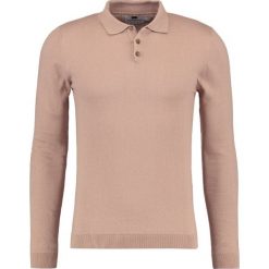 Swetry klasyczne męskie: Topman MUSCLE FIT Sweter light brown