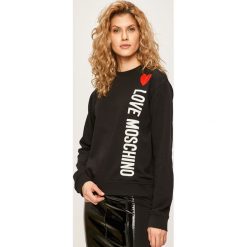 Love Moschino - Bluza. Czerwone bluzy damskie Love Moschino, m, z nadrukiem, z elastanu, bez rękawów, bez kaptura. W wyprzedaży za 579,90 zł.