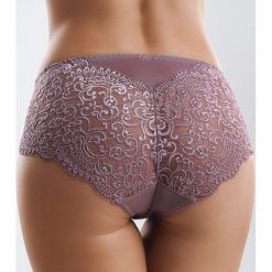 Klasyczne figi Victoria Rose. Czerwone majtki damskie Astratex, l, w koronkowe wzory, z bawełny. Za 45,99 zł.