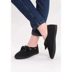 Czarne Tenisówki Bright Lilac. Czarne tenisówki damskie vices, z materiału. Za 29,99 zł.
