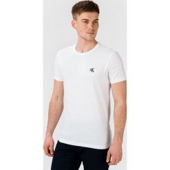 Calvin Klein Essentials Koszulka Biały. Białe podkoszulki męskie Calvin Klein, l, bez wzorów, z bawełny, bez kołnierzyka, z krótkim rękawem, krótkie. Za 147,95 zł.