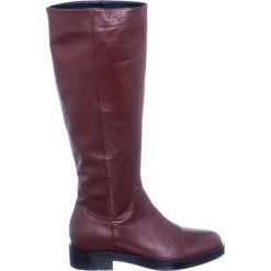 Skórzane kozaki w kolorze brązowym. Pomarańczowe kozaki damskie Loretta. W wyprzedaży za 439,95 zł.