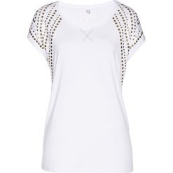Shirt z ćwiekami bonprix biało-złoty. Białe koszulki damskie marki bonprix, bez wzorów, bez kołnierzyka. Za 109,99 zł.