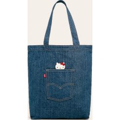 Levi's - Torebka x Hello Kitty. Niebieskie torebki klasyczne damskie Levi's®, z motywem z bajki, z bawełny, casualowe, na ramię, duże, bez dodatków. Za 189,90 zł.