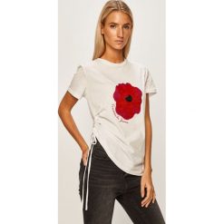 Trussardi Jeans - T-shirt. Czarne bluzki damskie Trussardi Jeans, s, z aplikacjami, z bawełny, casualowe, z okrągłym kołnierzem. Za 279,90 zł.