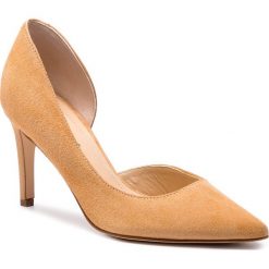 Szpilki SOLO FEMME - 75439-88-I57/000-04-00 Beż. Brązowe półbuty damskie Solo Femme, bez wzorów, ze skóry, bez obcasa, na obcasie, bez zapięcia. W wyprzedaży za 239,00 zł.
