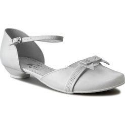 Półbuty ZARRO - 2320 D Biały. Białe półbuty damskie marki Zarro, bez zapięcia. Za 139,00 zł.