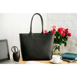 Duża skórzana torba na laptopa na ramię. Torby na laptopa Pakamera, bez wzorów, eleganckie. Za 1099,00 zł.
