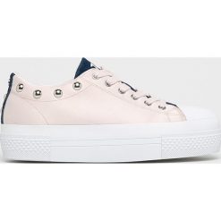Trussardi Jeans - Tenisówki. Różowe trampki i tenisówki damskie Trussardi Jeans, bez wzorów, z jeansu, na sznurówki. W wyprzedaży za 429,90 zł.
