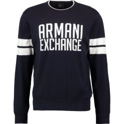 Armani Exchange Sweter dark blue. Niebieskie kardigany męskie marki Armani Exchange, l, z bawełny. W wyprzedaży za 383,20 zł.