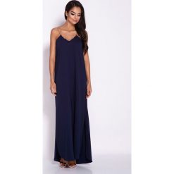 Granatowa Elegancka Wieczorowa Sukienka Maxi na Łańcuszku. Niebieskie sukienki damskie Molly.pl, na sylwestra, s, bez wzorów, eleganckie, bez kołnierzyka, z długim rękawem, długie, maxi. Za 189,90 zł.