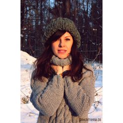 Czapka beanie zieleń hand made z wełną merynos. Zielone czapki zimowe damskie marki Pakamera, z wełny. Za 105,00 zł.
