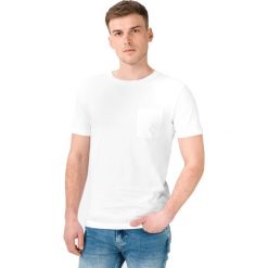Levi's Koszulka Biały. Białe podkoszulki męskie Levi's®, s, bez wzorów, z bawełny, bez kołnierzyka, krótkie. Za 223,95 zł.