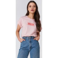 T-shirty damskie: MSCH Copenhagen T-shirt z nadrukiem z logo Alva – Pink