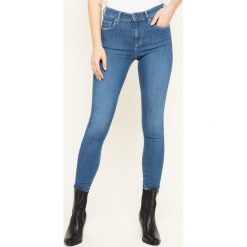 Jeansy Skinny Fit Pepe Jeans Zoe PL203616. Niebieskie jeansy damskie Pepe Jeans, m. W wyprzedaży za 279,00 zł.