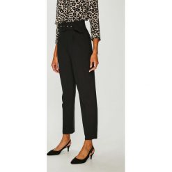 Tally Weijl - Spodnie. Czarne spodnie damskie TALLY WEIJL, w paski, z elastanu, casualowe. W wyprzedaży za 99,90 zł.