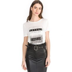 Vero Moda Molly Olly Koszulka Biały. Białe koszulki damskie Vero Moda, m, z nadrukiem, z wiskozy, bez kołnierzyka. Za 66,95 zł.