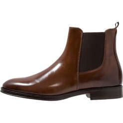 KIOMI Botki cognac. Brązowe botki męskie KIOMI, z materiału. Za 419,00 zł.