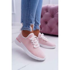 Obuwie Sportowe Damskie Siatkowe Różowe Fionce. Różowe buty sportowe damskie Tagless, bez wzorów, z materiału, sportowe. Za 69,00 zł.