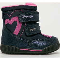 Primigi - Śniegowce dziecięce. Niebieskie śniegowce dziewczęce Primigi, z okrągłym noskiem, bez zapięcia. Za 259,90 zł.